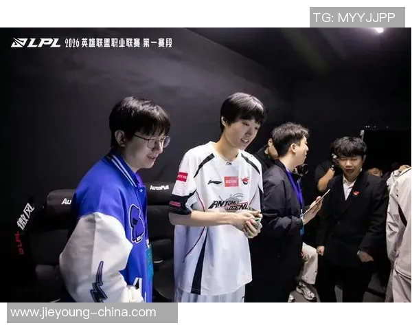 赛后复盘：RNG vs JDG的灵活性